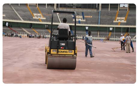 Jour du début de la pose de la pelouse synthétique au stade des Martyrs en 2008 Image by Radio Okapi