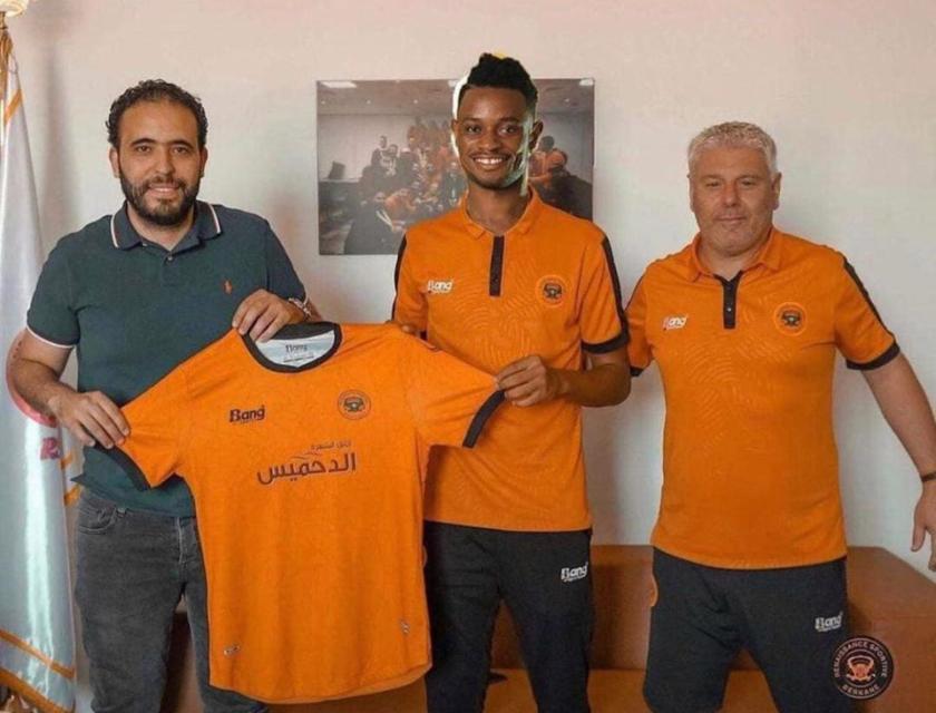 Rossien Tusila avc les dirigeants de RS Berkane
