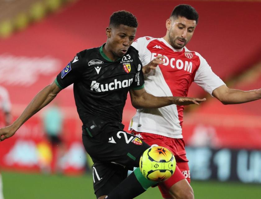 Simon Banza lors du match Lens-Monaco