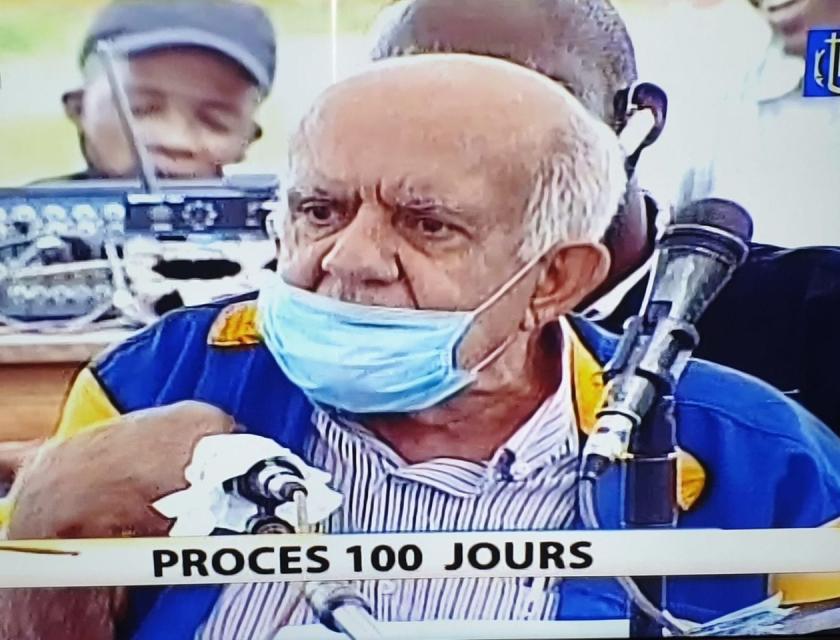 Photo prise lors du procès 100 jours. 