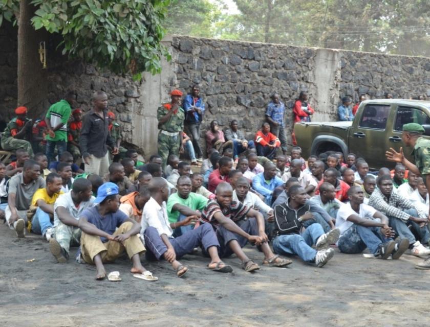 Jeunes volontaires ayant choisi le service militaire 