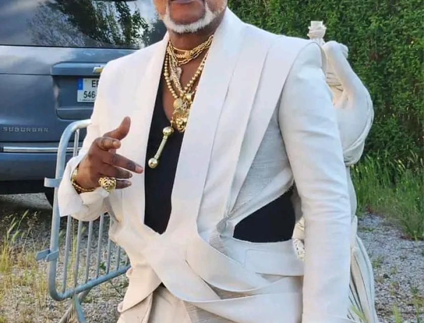 Auteur et compositeur des chansons, Koffi OLOMIDE 