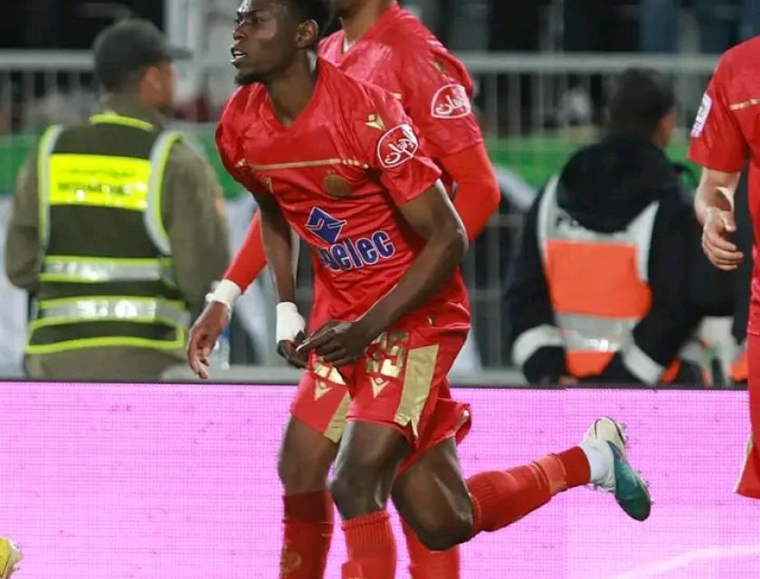 Arsène Zola sous maillot de l'équipe marocaine de Widad Athletic club de Casablanca 