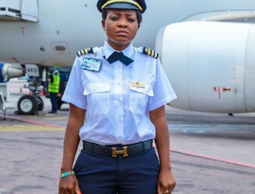 Femme pilote, Mamitsho pontshi/ photo de unfpa 