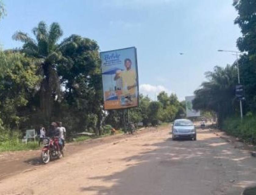 Avenue du Tourisme(Nzela ya Mayi) en étant de délabrement