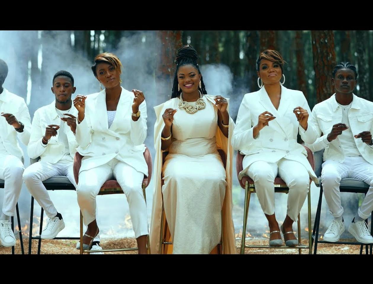 Deborah Lukalu «Maajabu-Pamoja», ensemble.