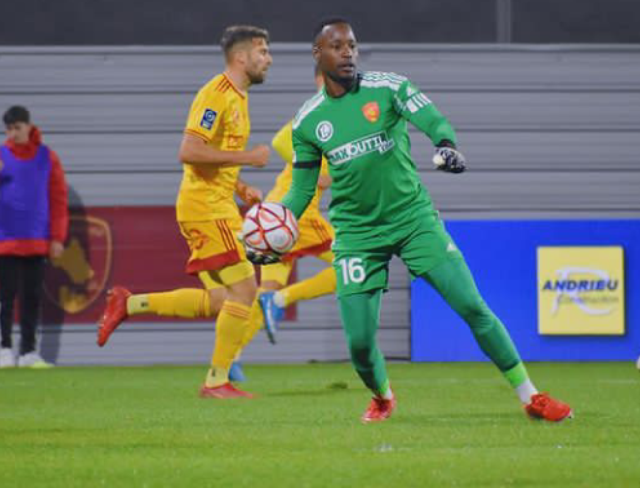 Lionel Mpasi pour les Léopards de la RDC : « C’est Cédric Bakambu qui m’a contacté »