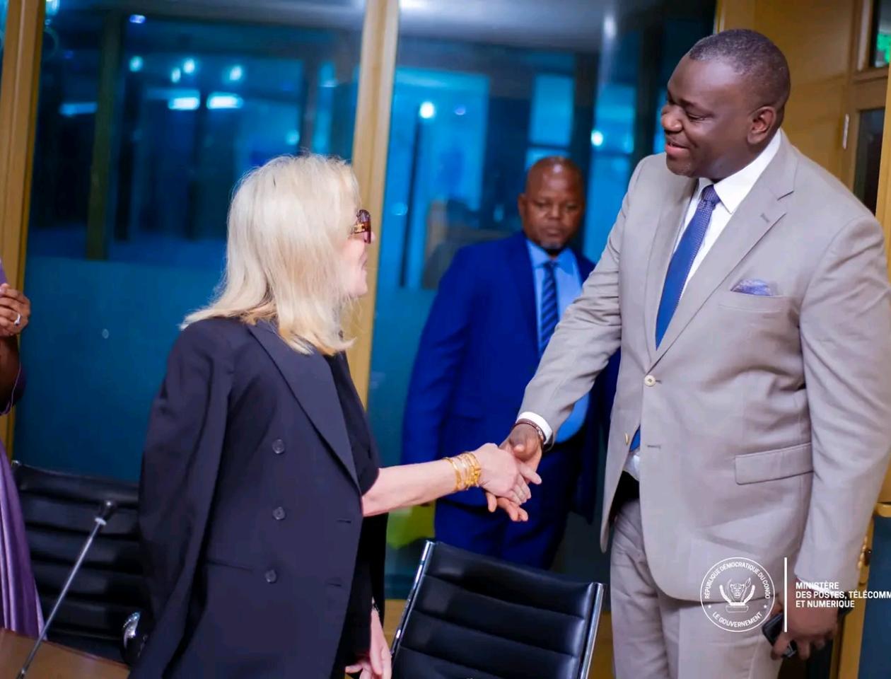 Augustin Kibassa Maliba avec la Directrice Régionale pour l'Afrique de la Société Financière
